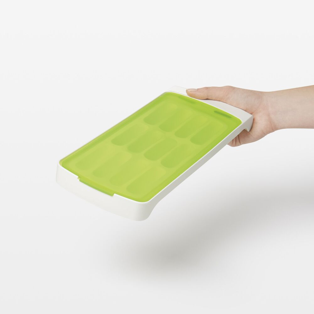 No-Spill Ice Stick Tray G9