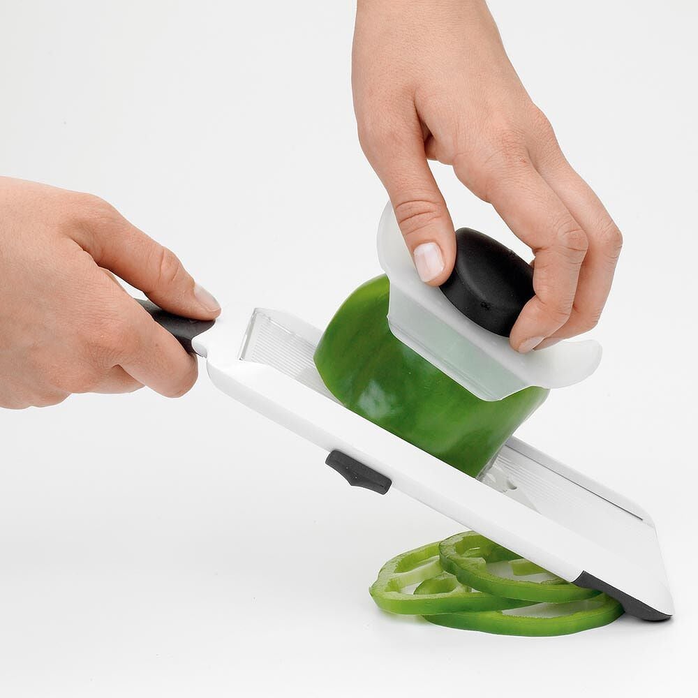 OXO Good Grips Hand-Held Mandoline Slicer H0