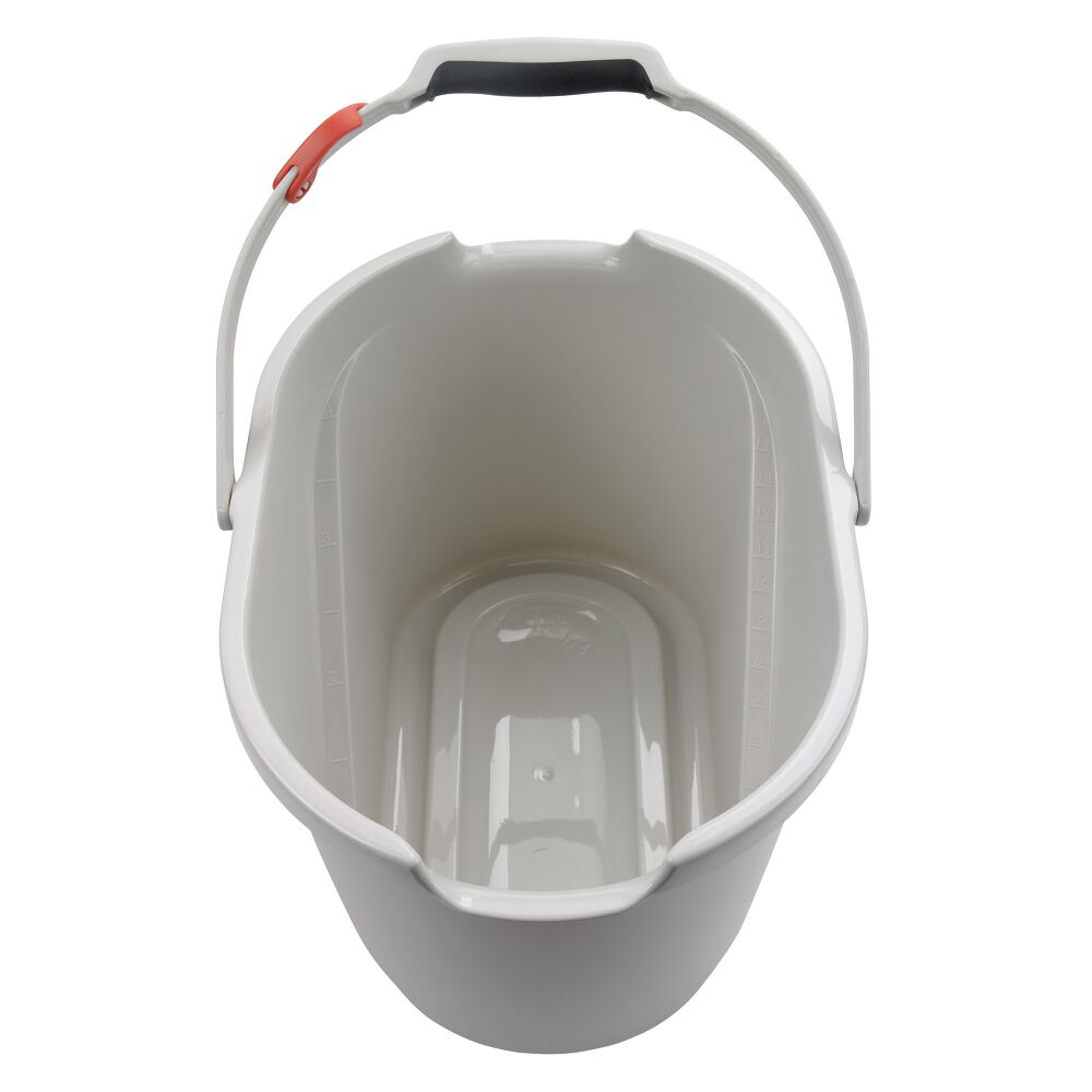 Angled Measuring Bucket B8