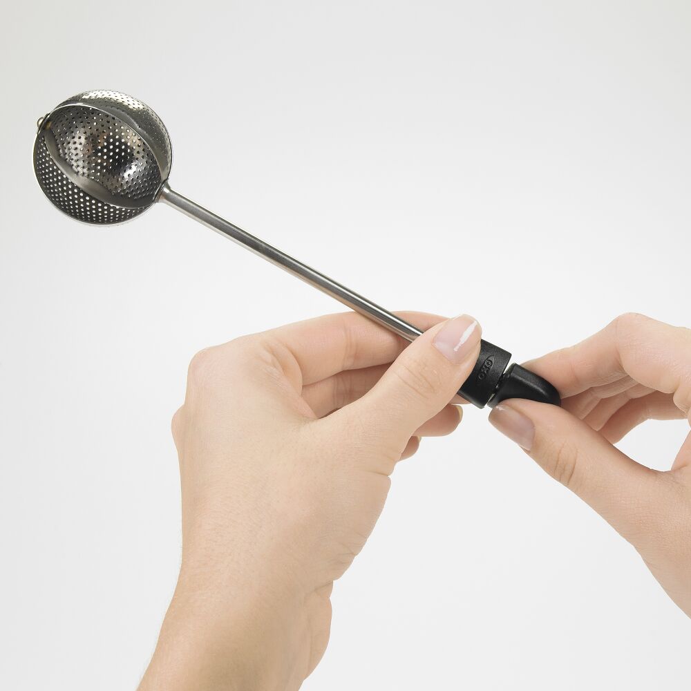 Twisting Tea Ball A5