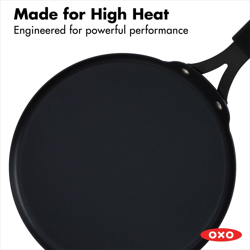 Obsidian Carbon Steel 10-Inch Crêpe Pan with Silicone Sleeve O7
