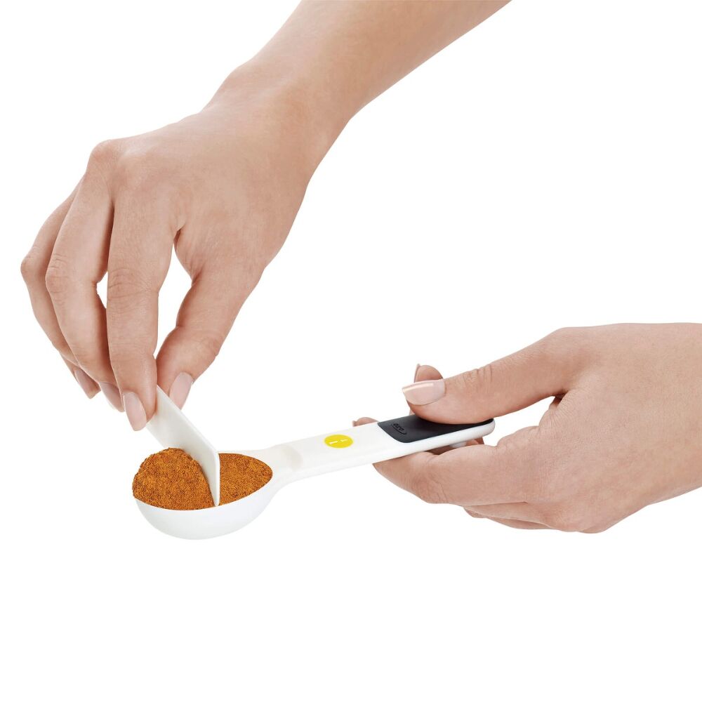 7 Piece Plastic Measuring Spoons - White O3