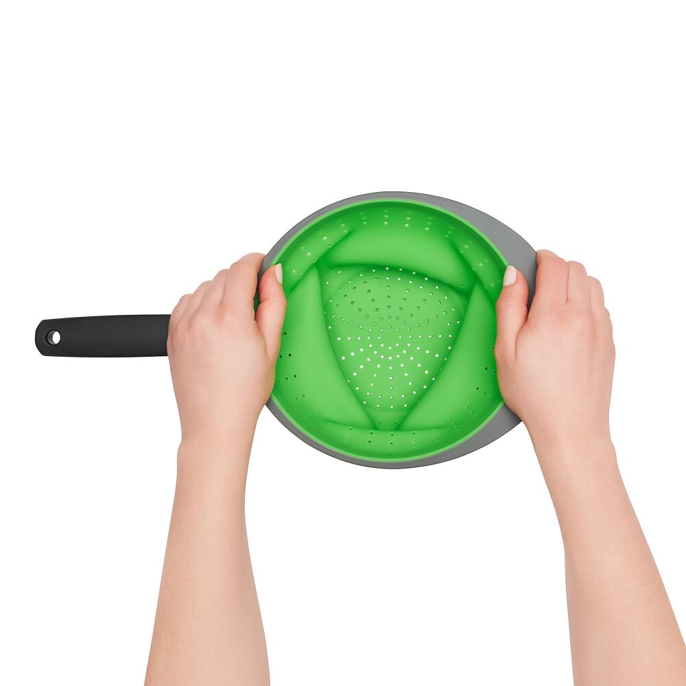 Silicone Collapsible Strainer (2.0 Qt) M0
