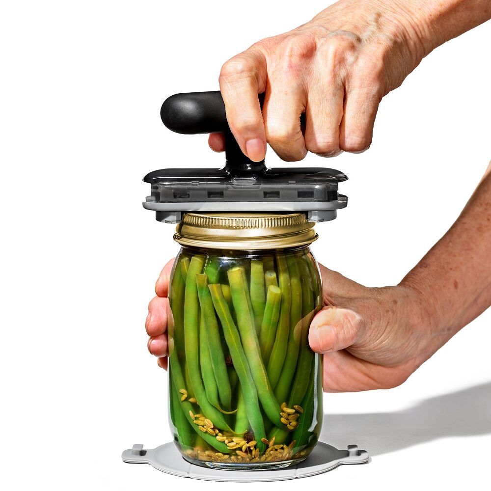 Twisting Jar Opener With Basepad W9
