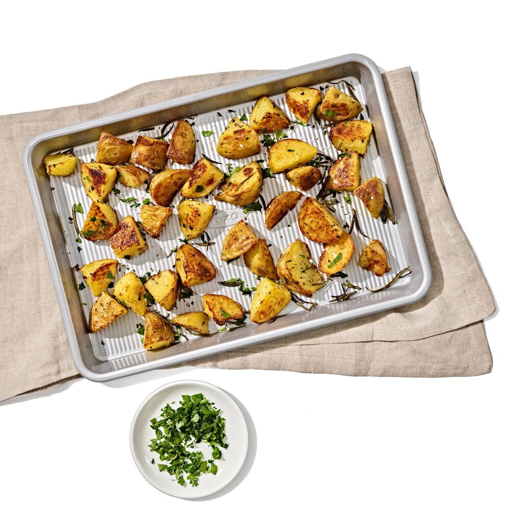 Non-Stick Pro Clear Coated Quarter Sheet Pan E6