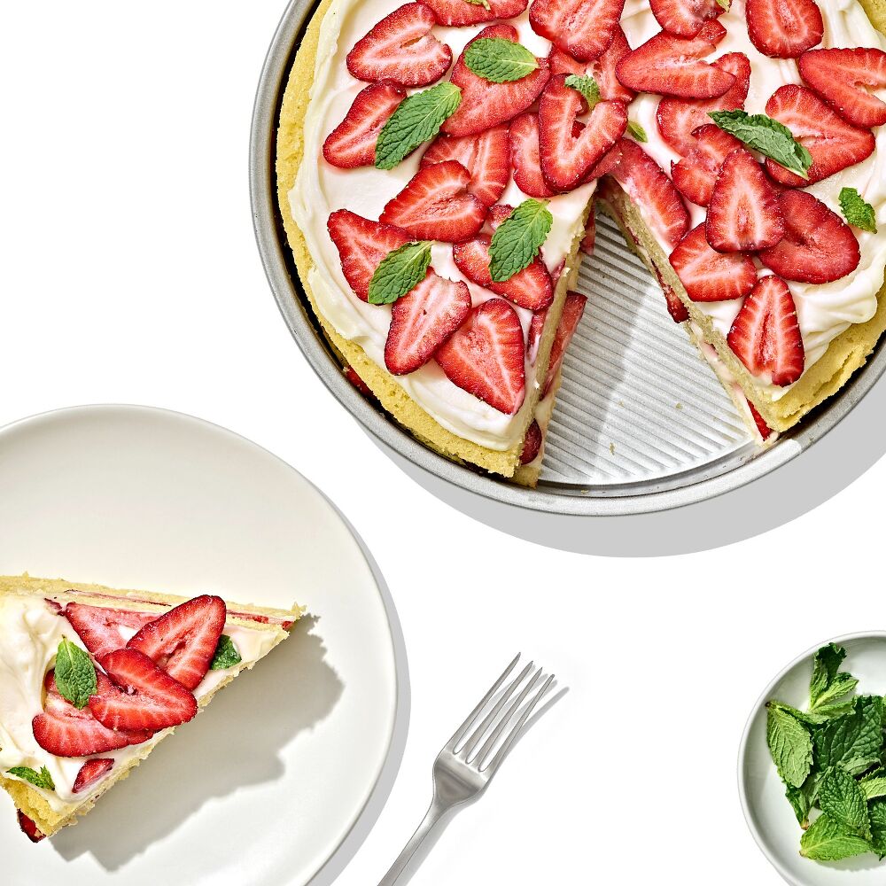 Non-Stick Pro Clear Coated 9 In Round Cake Pan Y4