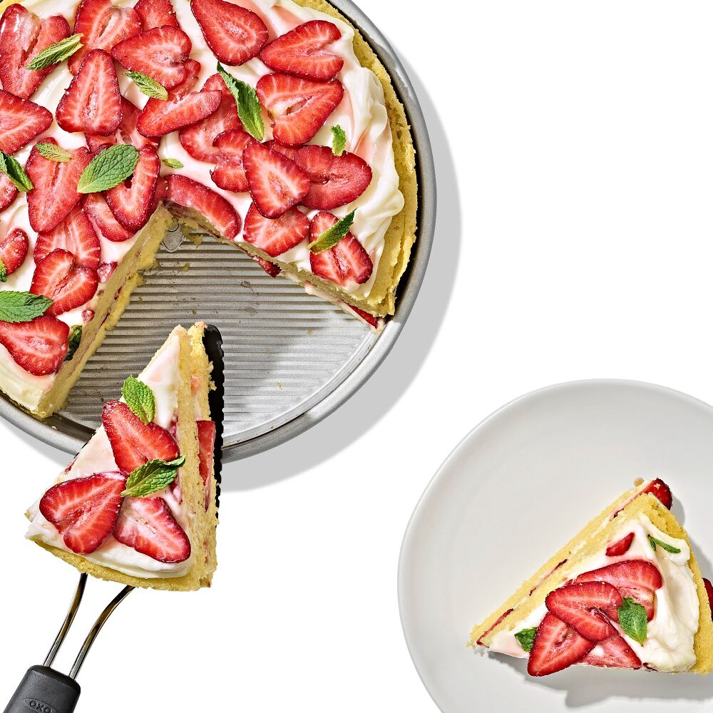 Non-Stick Pro Clear Coated 9 In Round Cake Pan Y4