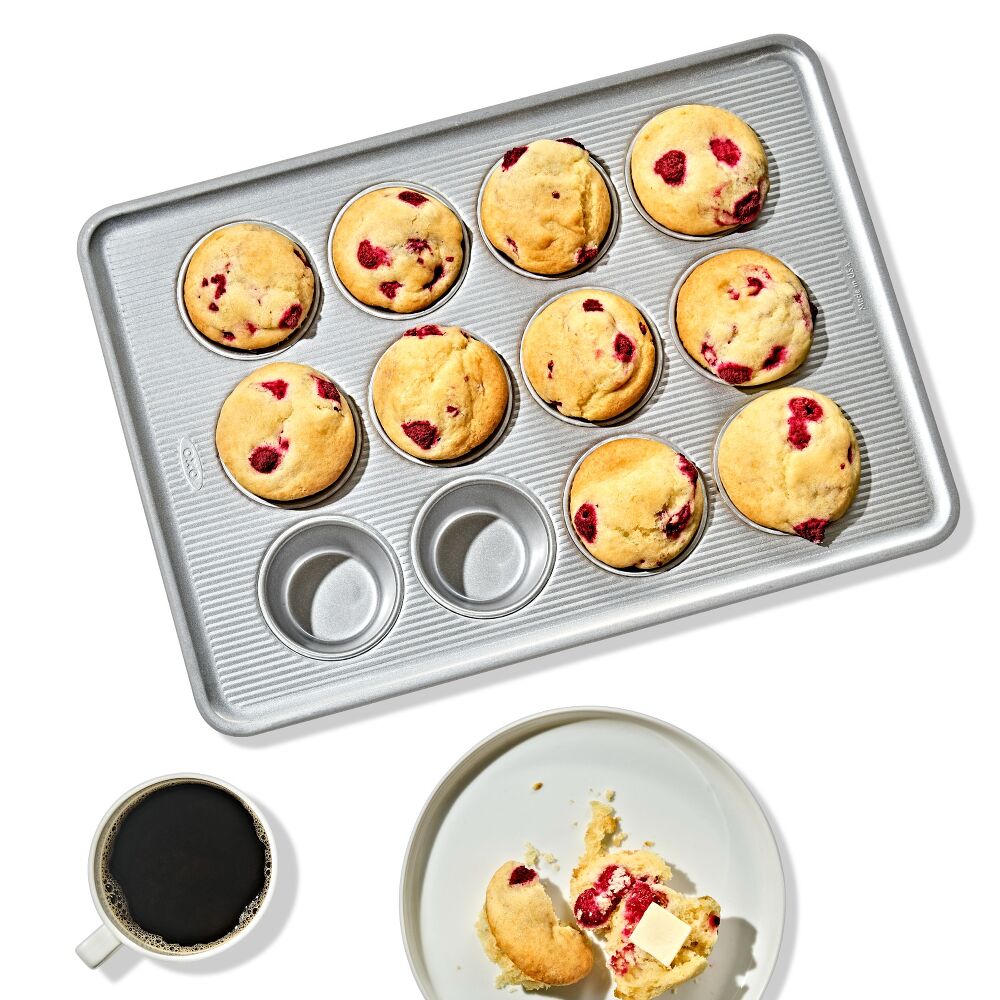 Nonstick Pro Clear Coated 12 Cup Muffin Pan U7