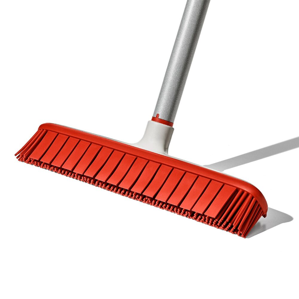 OXO Good Grips Fur Broom U5