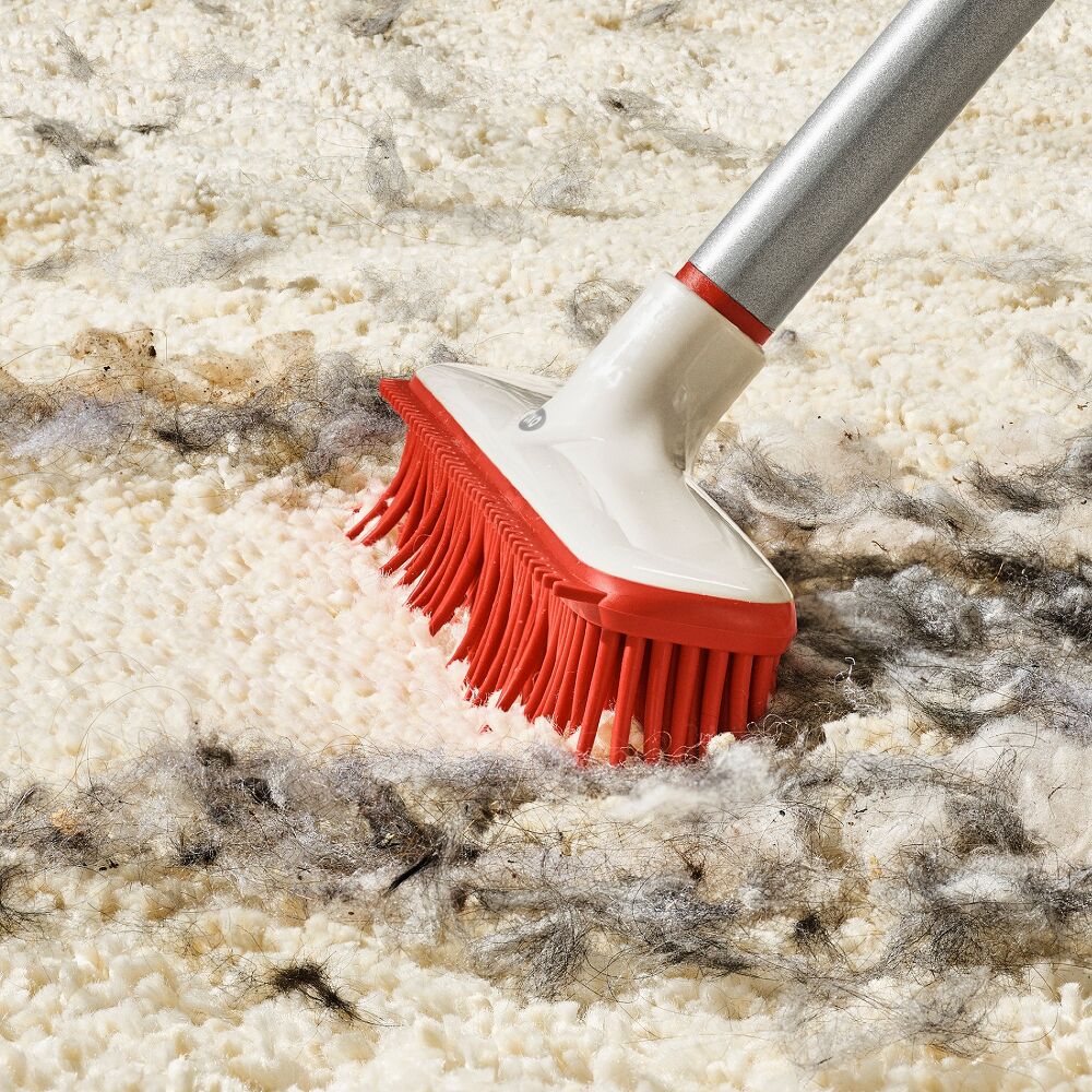 OXO Good Grips Fur Broom U5