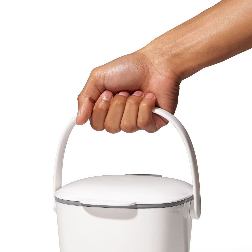 Easy-Clean Compost Bin - 0.75 Gal B7