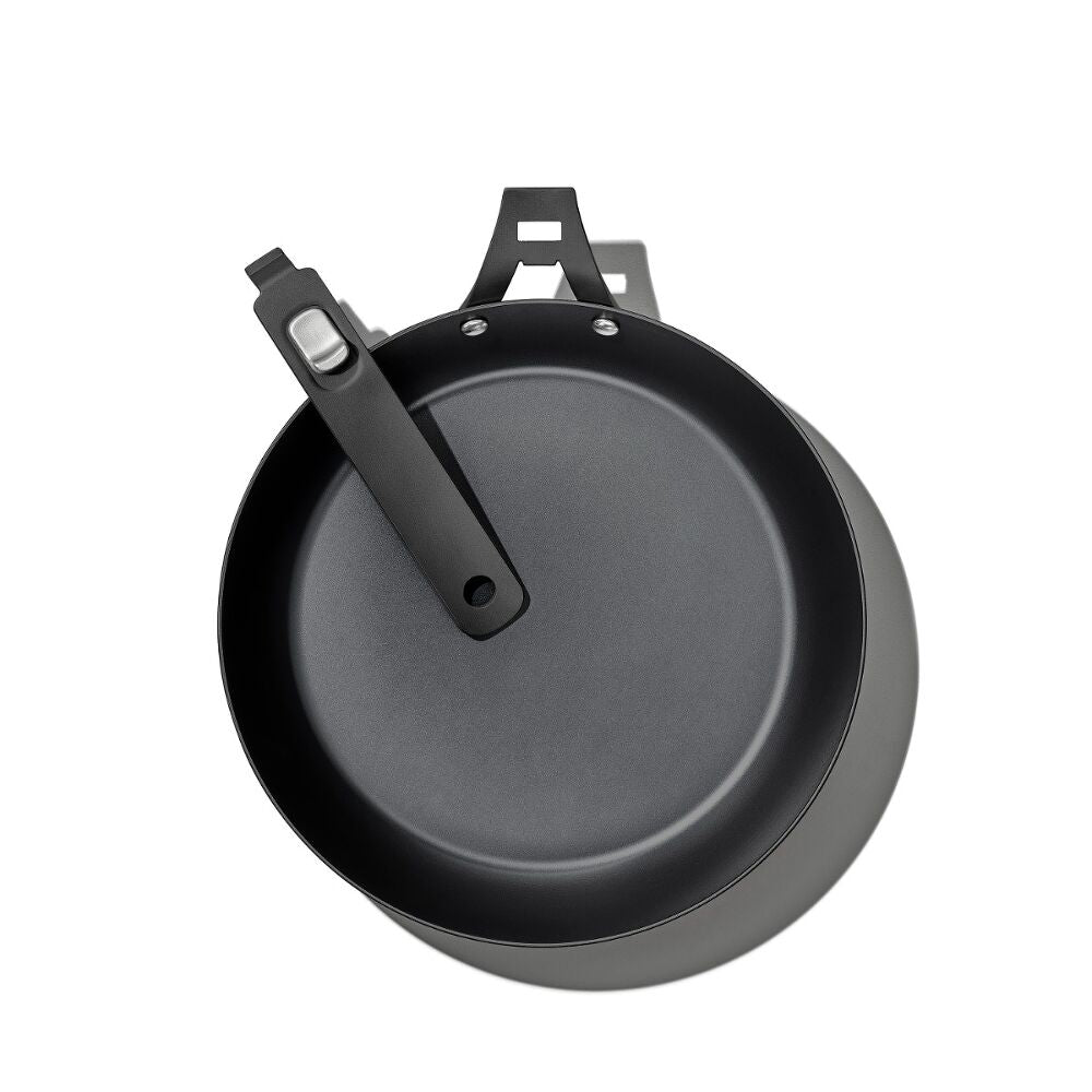 Carbon Steel With Removable Handle 10in Pan D8