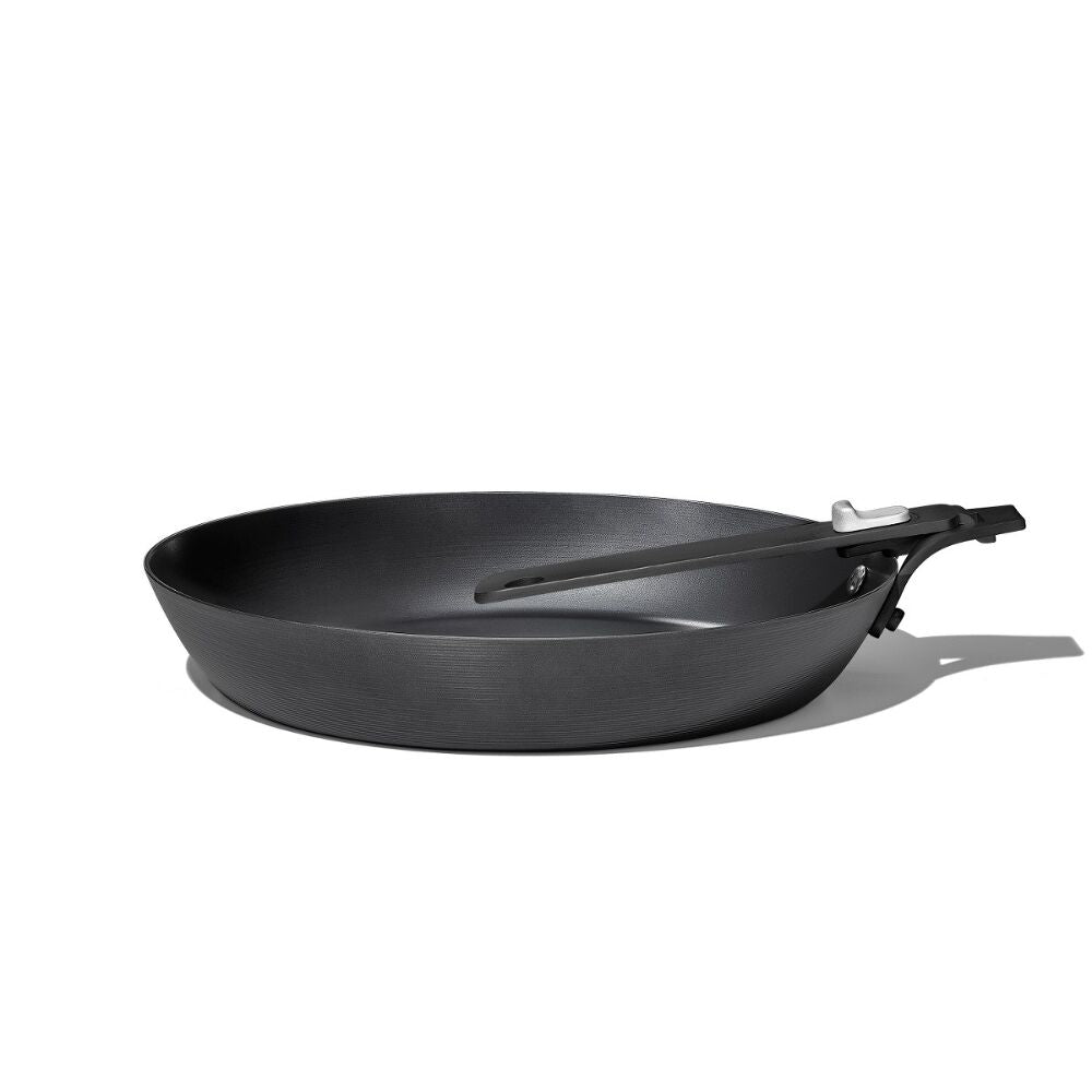 Carbon Steel With Removable Handle 10in Pan D8