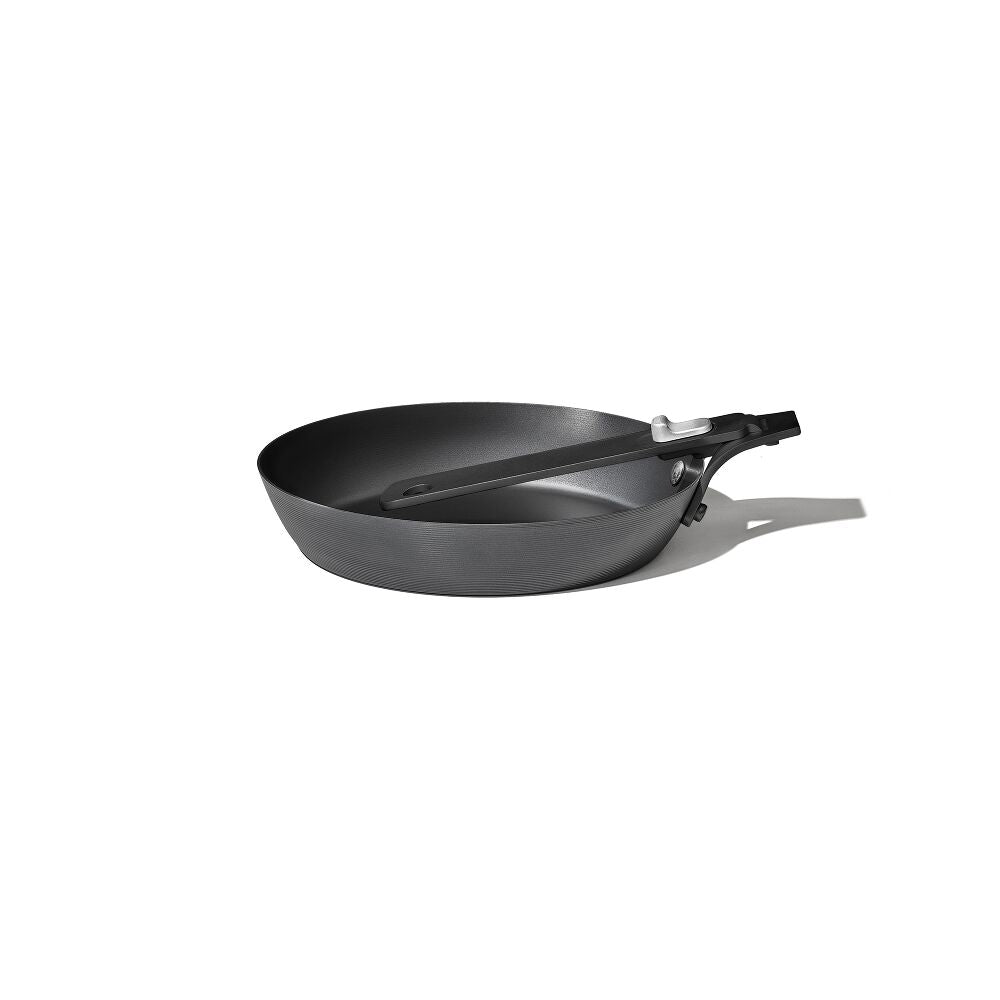 Carbon Steel With Removable Handle 8in Pan Y3