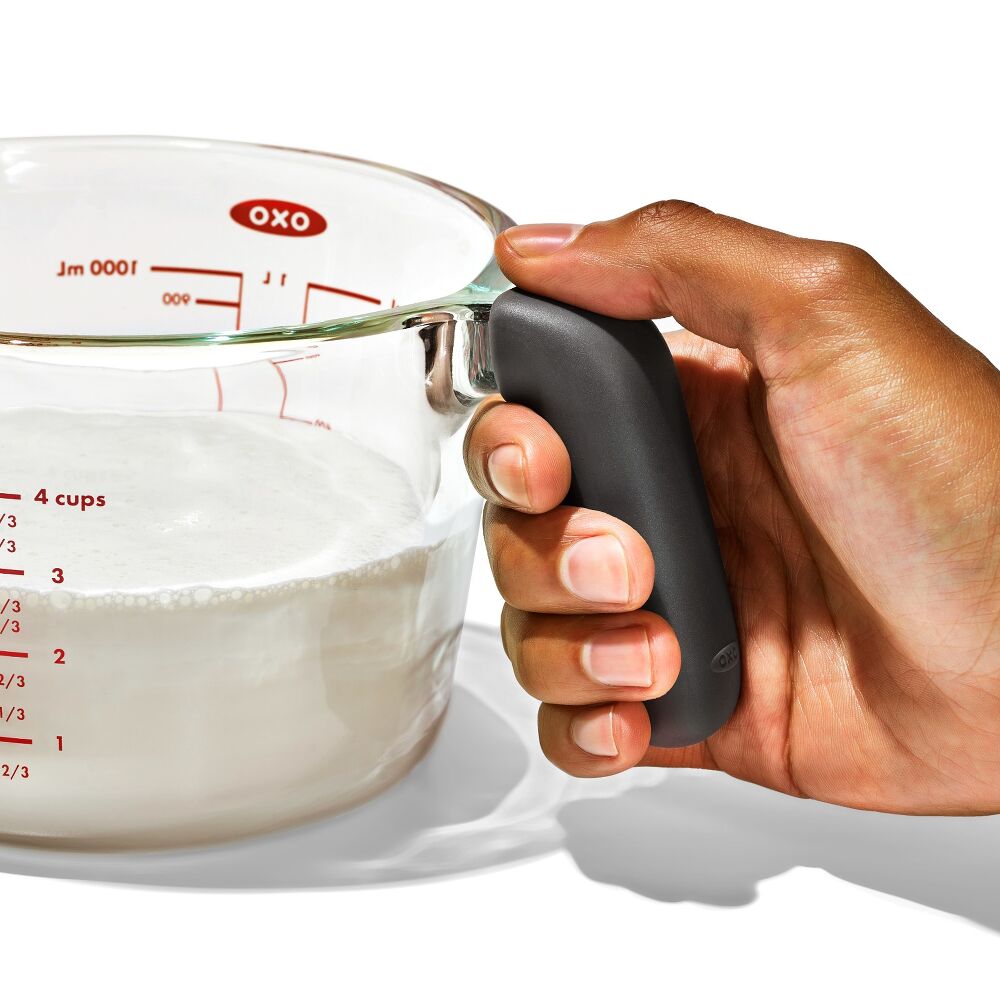 2-Cup and 4-Cup Glass Measuring Cup Set C7