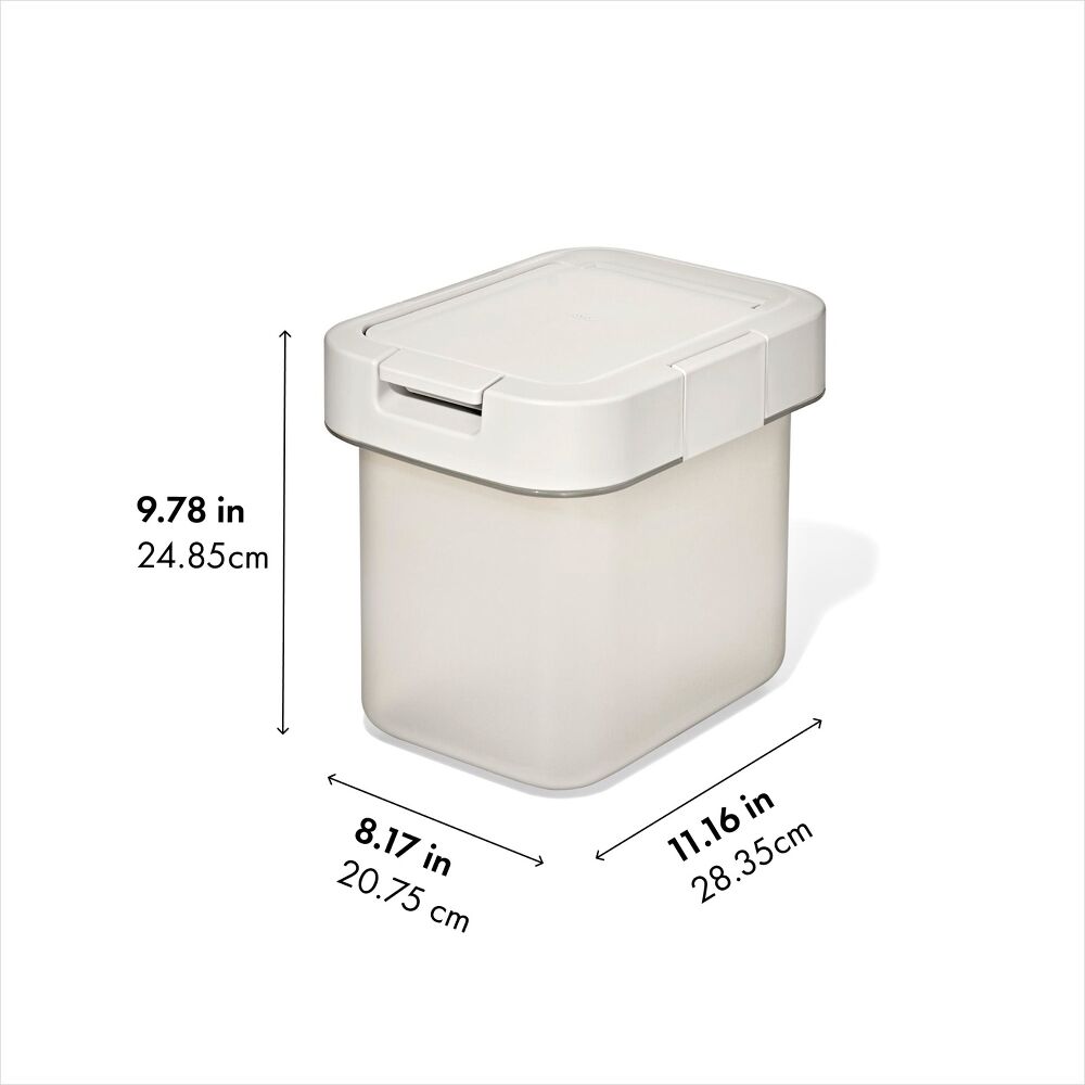 OXO Pet Airtight Food Container with Scoop — Small A0