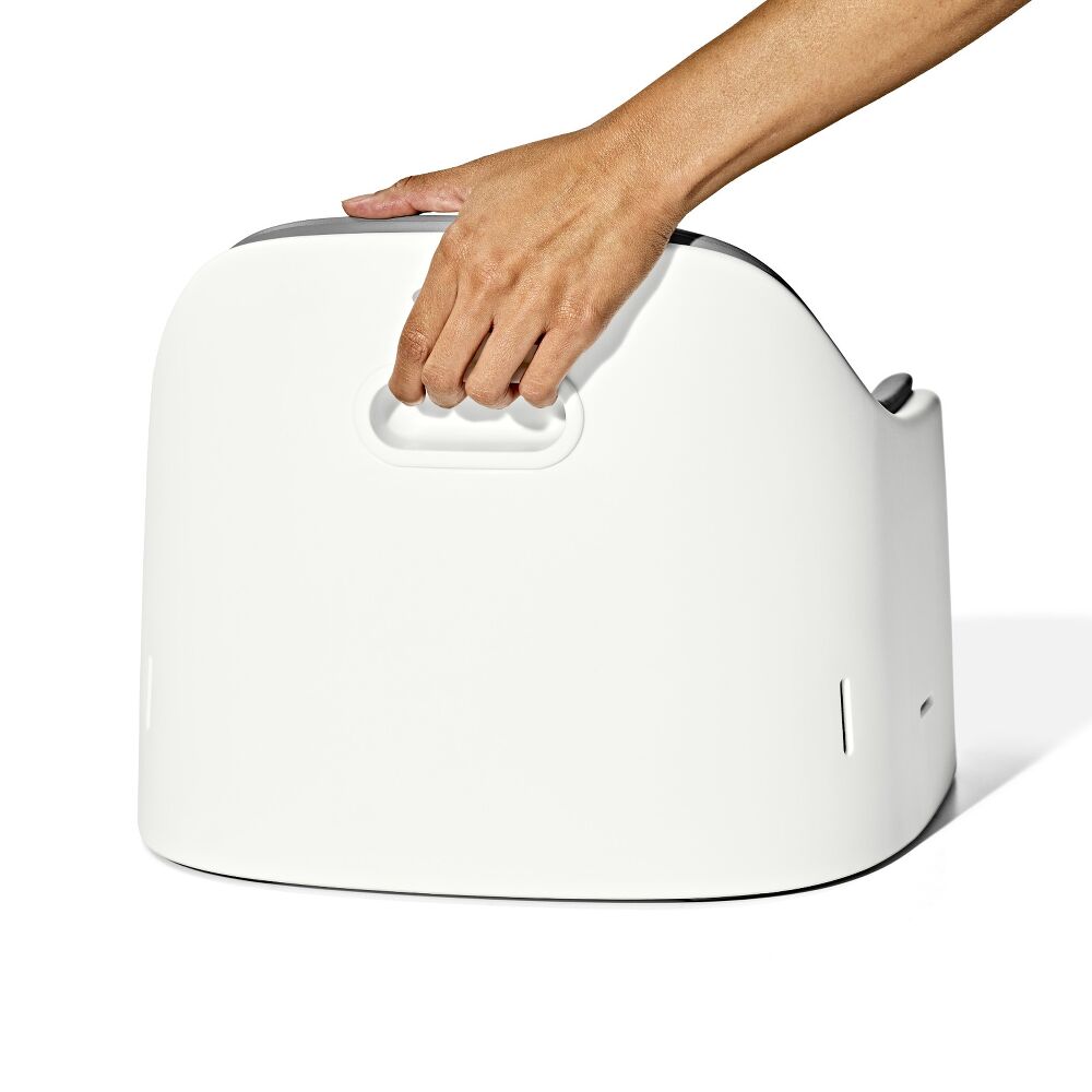 Nest Booster Seat with Removable Cushion R6