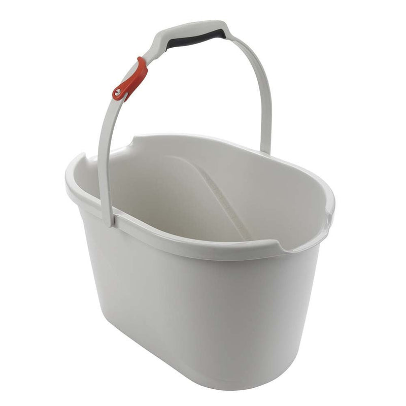 Angled Measuring Bucket B8