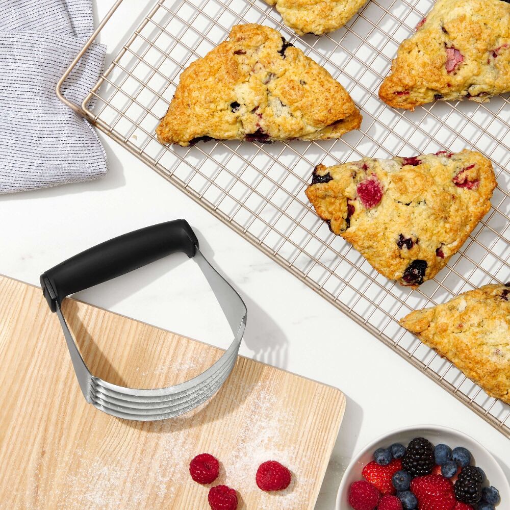 Dough Blender With Blades W2
