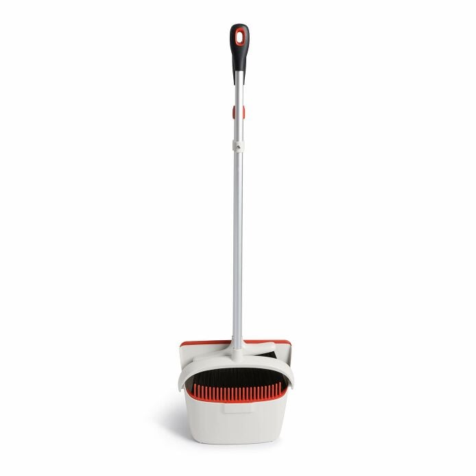 Large Sweep Set with Extendable Broom Z7