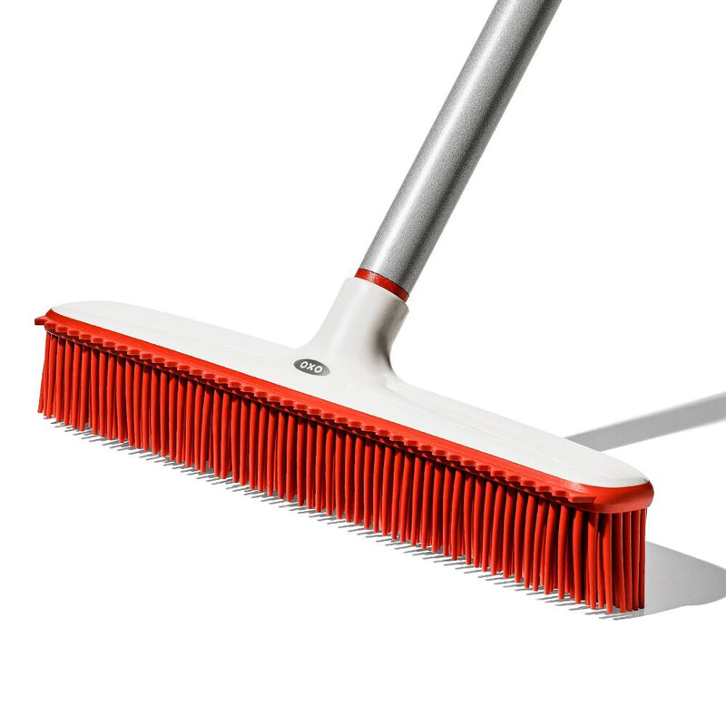 OXO Good Grips Fur Broom U5