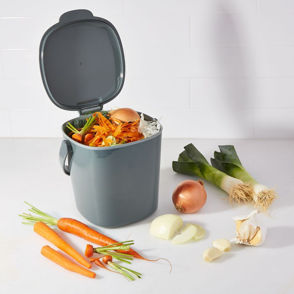 Easy-Clean Compost Bin - 0.75 Gal B7
