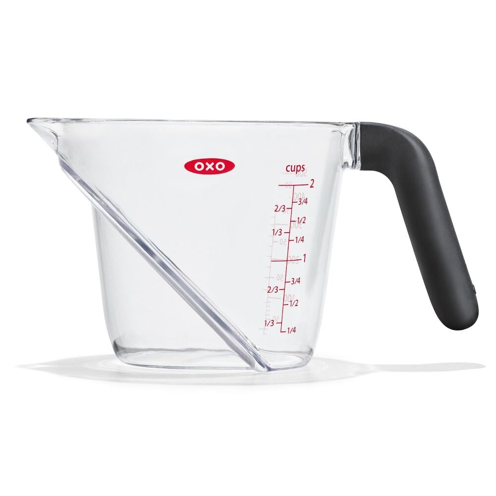 2-Cup Angled Measuring Cup D8