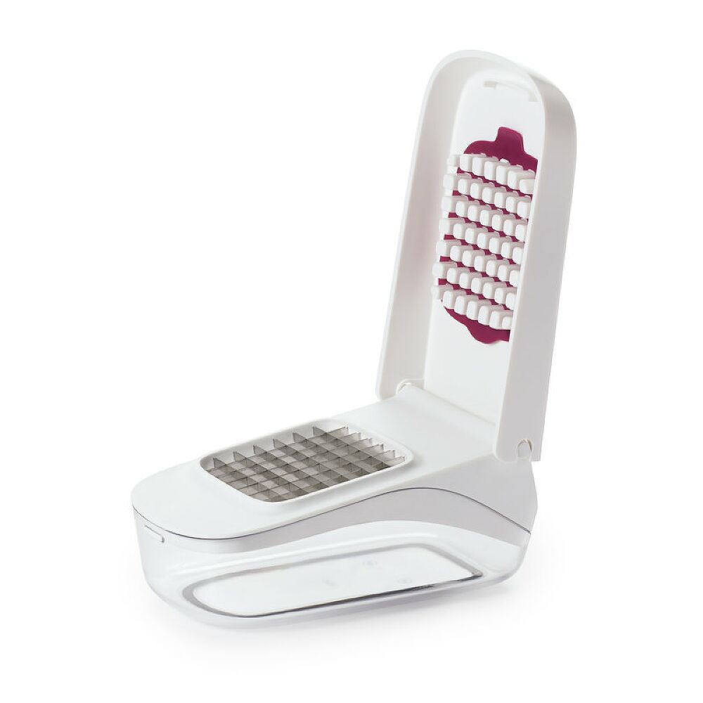 Vegetable Chopper with Easy-Pour Opening C4