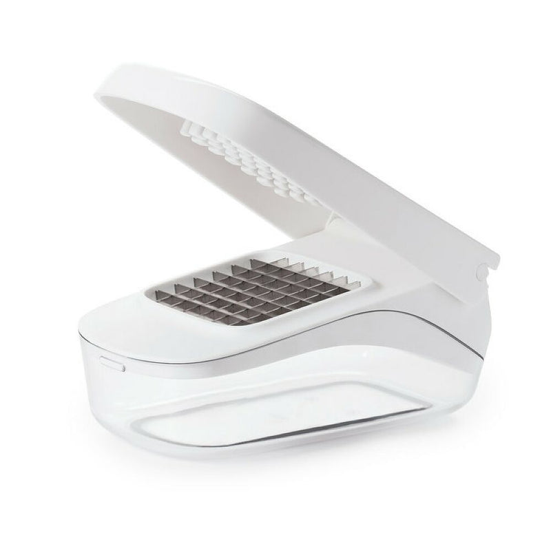 Vegetable Chopper with Easy-Pour Opening C4